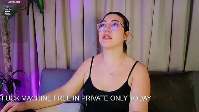 Mila_white1