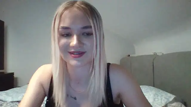 RoseSexyBlonde