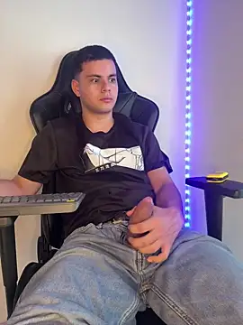 Liam_Mateo live cam on StripChat