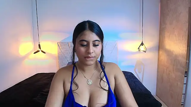 Mia___Rousse__ live cam on StripChat