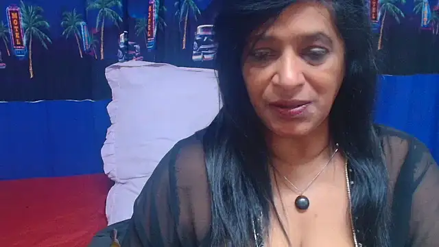 INDIANFUSION live cam on StripChat