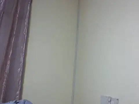 yourcuteebony2 live cam on StripChat