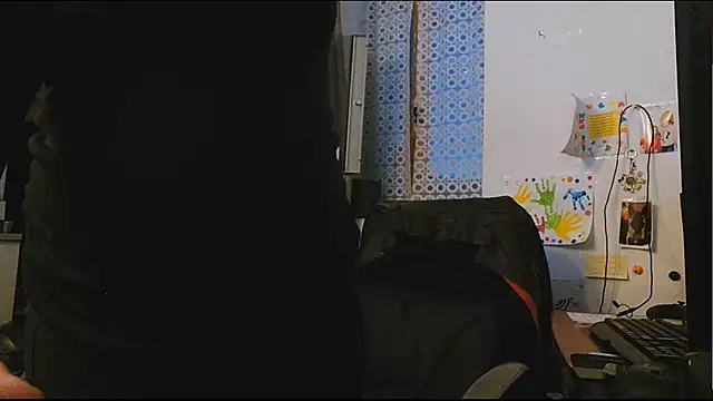 lili-hot-77 live cam preview