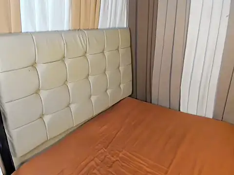 Haileyfoxx live sex cam