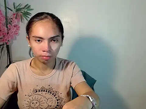 ur_asianhotleah