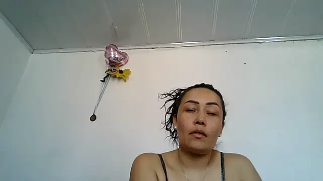 gaby_trent live cam on StripChat