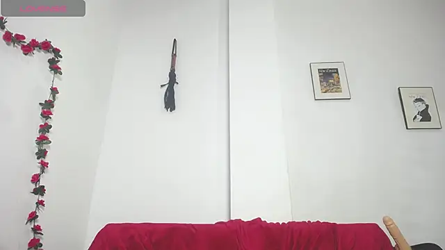 hornywifeee