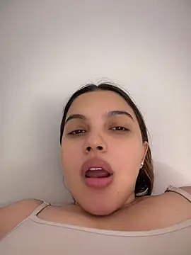 Colibri_xxx live cam on StripChat