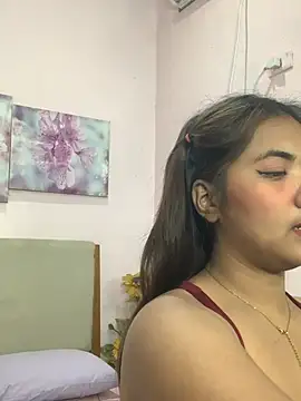 yarasmith's live room