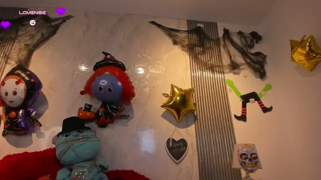 Zuribloom's live stream