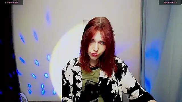 GuessMe___ live cam on StripChat