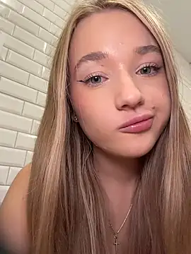 milaa_sun (F teen) - make my pussy wet in TAXI 🚕