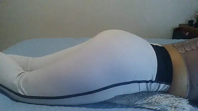 nowkim live cam on StripChat