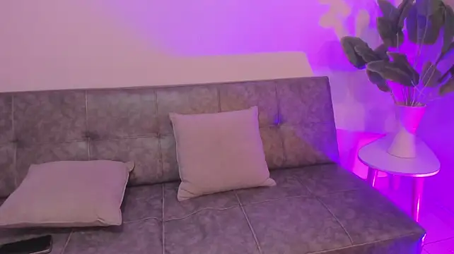 Loogert11 live cam on StripChat