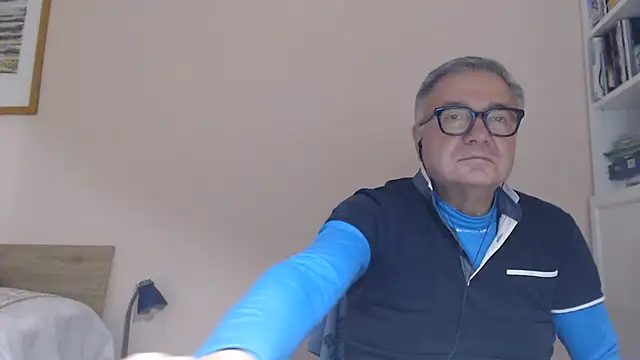 YOU6me live cam on StripChat