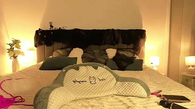 DianaaLight live cam on StripChat