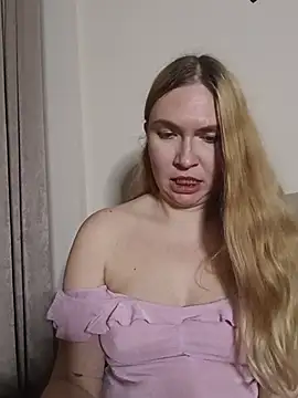 KisaVixen live cam on StripChat
