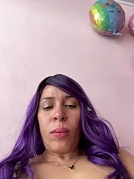 GISELLE_ROGUE live cam on StripChat