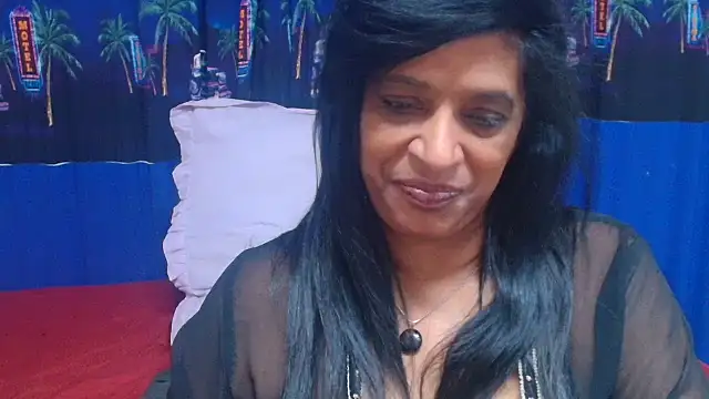 INDIANFUSION live cam on StripChat