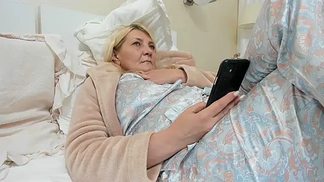 ButterflyBlondie live sex cam