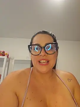 Itsmya live cam on StripChat