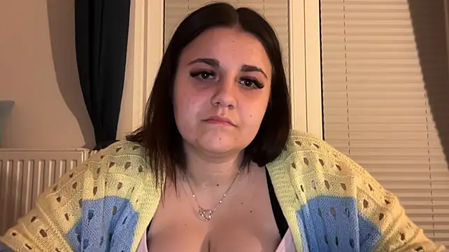 SandyFlowers live cam on StripChat
