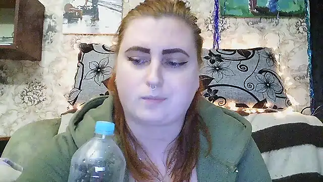 Alicia_love00 live cam on StripChat