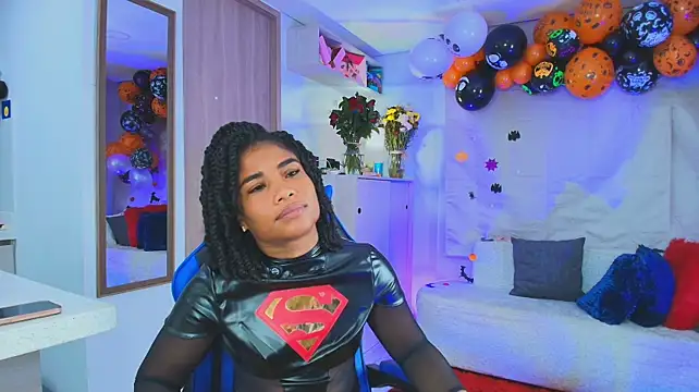 SilvannaFitt live cam on StripChat