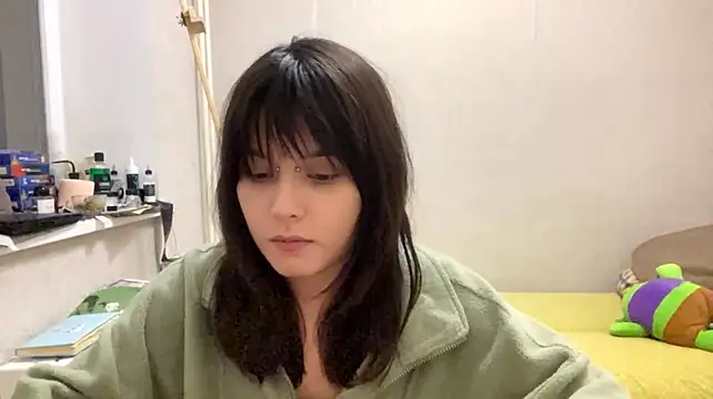 SaintMari live cam on StripChat
