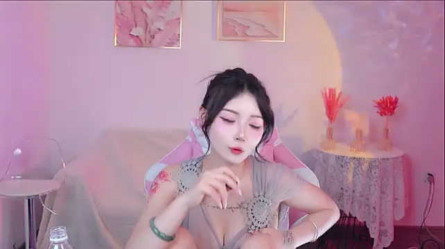Xiyu-Ada live cam on StripChat