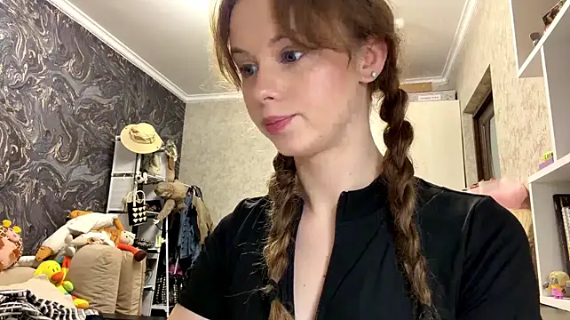 curlyhaired live cam on StripChat