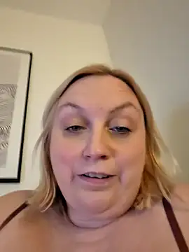 BBW_Nora