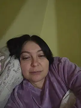 EmmaEmmy40 live cam on StripChat