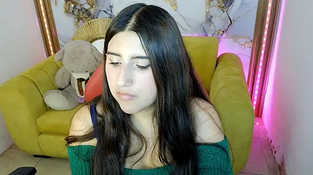 sofia_sweet_m live cam on StripChat