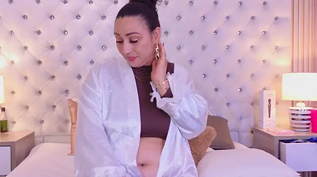 VaniaRouse live cam on StripChat