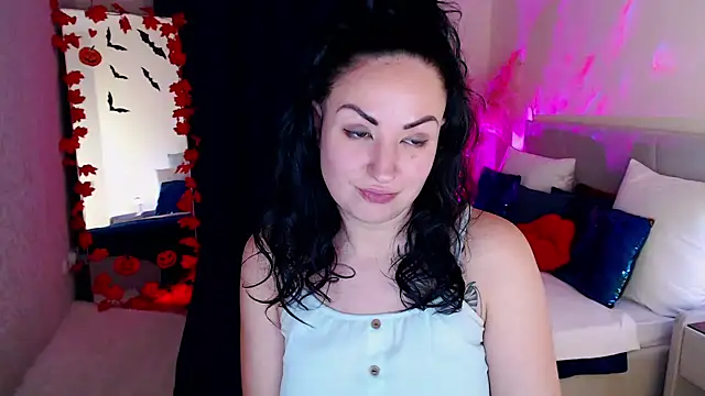 Lilit_Loves live cam on StripChat