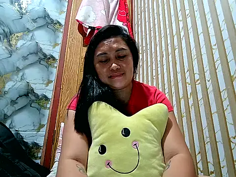 SimpleLai live cam on StripChat