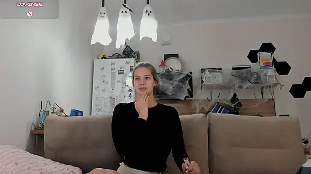 hot__k (F young) - make me naked by cutting my clothes