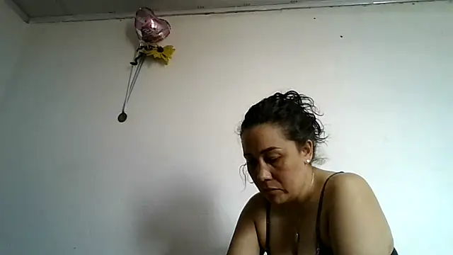gaby_trent (F milf) - 👀 750 tokens — “Lo que no estaba planea