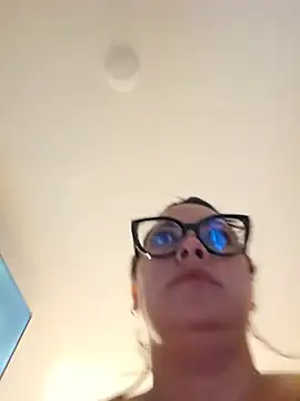 Itsmya live cam on StripChat
