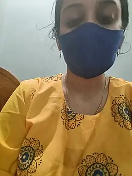 Tamil_shalini live cam on StripChat