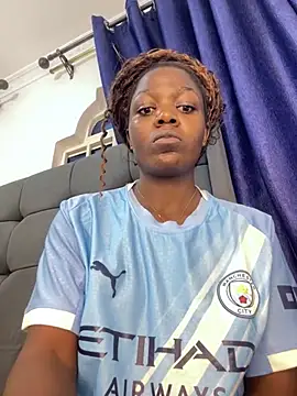Black_prettty live cam on StripChat