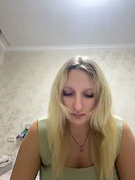 Kleo_Key live cam on StripChat