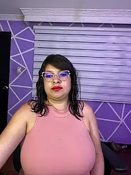 MiiaaJoness