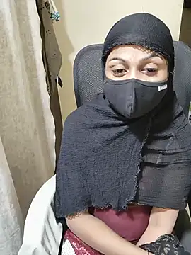 Hot_Saraa04