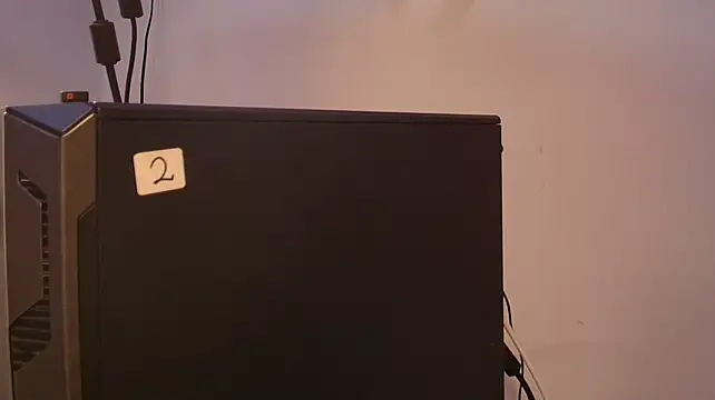 Marcus_Royer live sex cam