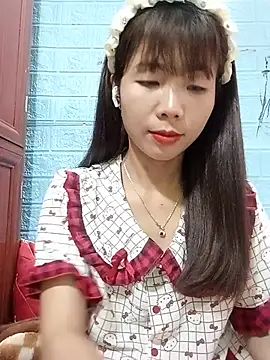 AmyLinee01 live cam on StripChat