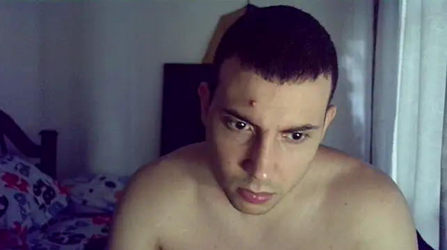 Armando_2002 live cam on StripChat