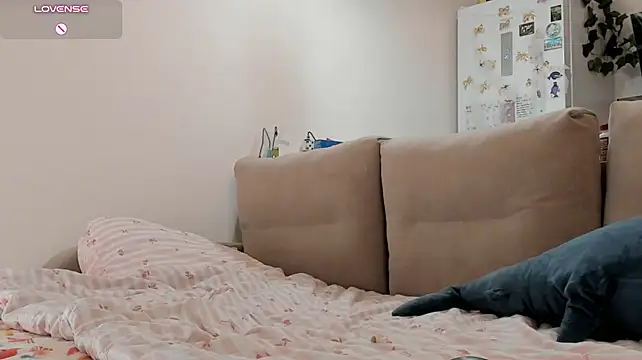 hot__k (F young) - make me naked by cutting my clothes