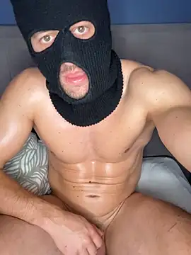 fitdaddy34 on Stripchat